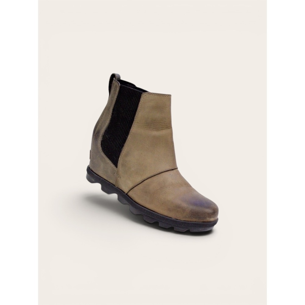 Sorel Womens Joan of Arctic II Boot Size 8.5 in Olive Chelsea Bootie Wedge
